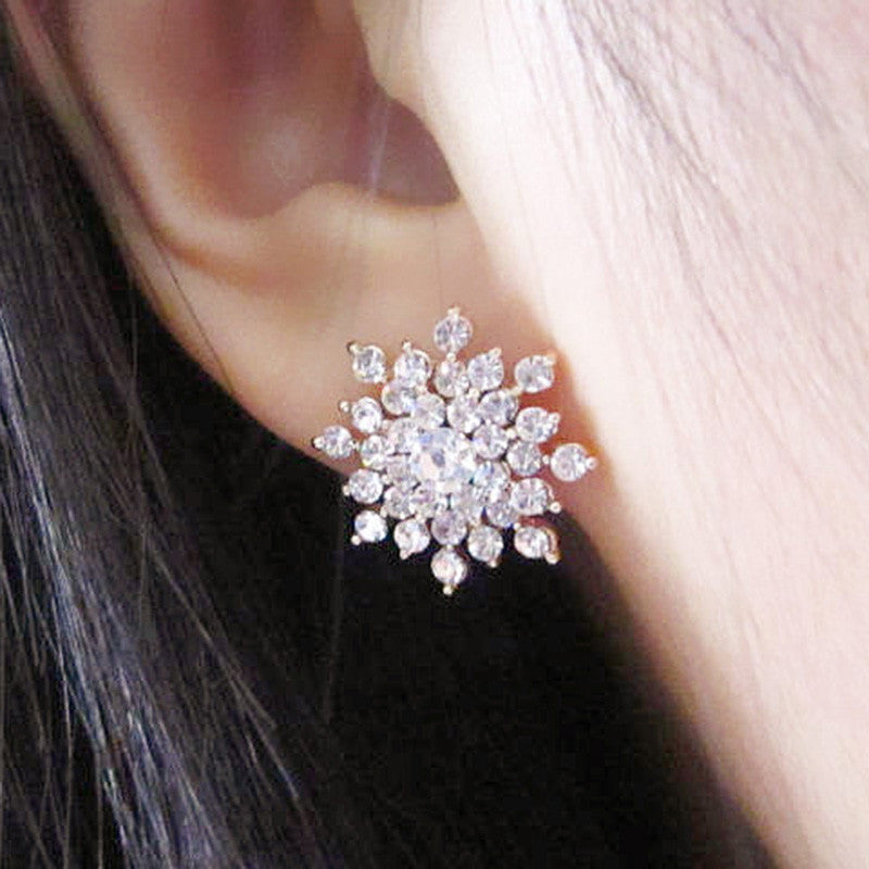 Ladies Crystal Snow Flake Bijoux Statement Stud Earrings